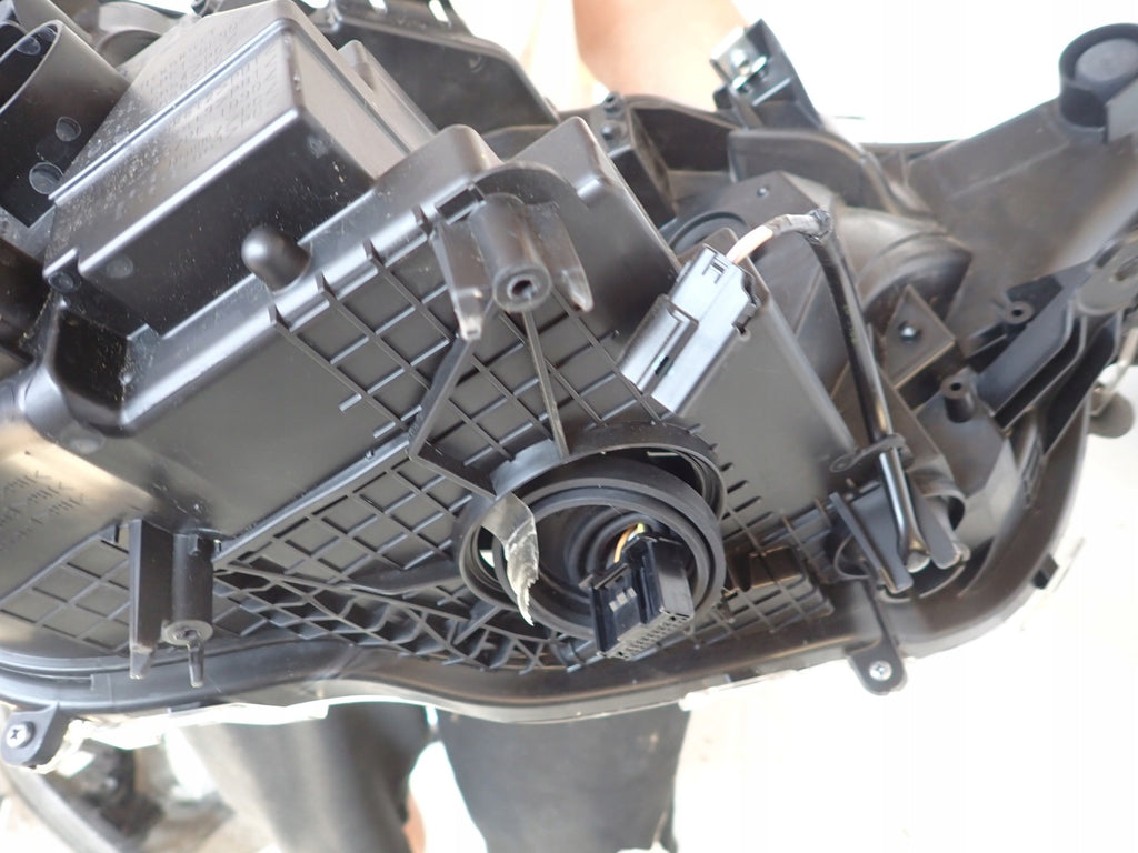 Frontscheinwerfer Toyota V Full LED Ein Stück (Rechts oder Links) Headlight SCH1308841534hv