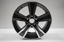 Laden Sie das Bild in den Galerie-Viewer, 1x Alufelge 17 Zoll 7.0&quot; 5x112 A2054018000 Mercedes-Benz W205 Rim Wheel