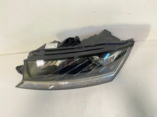 Laden Sie das Bild in den Galerie-Viewer, Frontscheinwerfer Skoda Fabia III 6V1941015E Links Scheinwerfer Headlight SCH6263770754yb