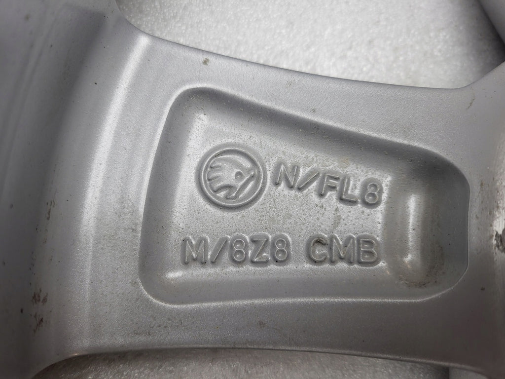 1x Alufelge 15 Zoll 5.5" 5x100 51ET Glanz Silber 6VA601025 Skoda Fabia Iv FEL2928352886qj