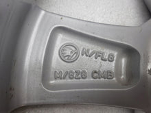 Laden Sie das Bild in den Galerie-Viewer, 1x Alufelge 15 Zoll 5.5" 5x100 51ET Glanz Silber 6VA601025 Skoda Fabia Iv FEL2928352886qj