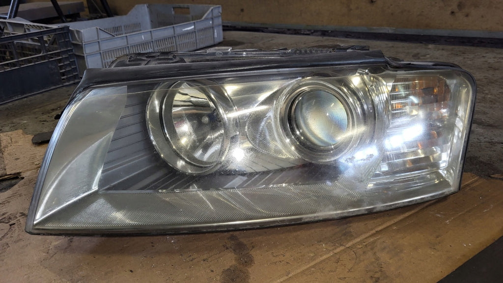 Frontscheinwerfer Audi A8 02-04R Xenon Ein Stück (Rechts oder Links) Headlight