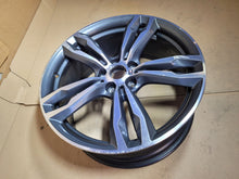 Laden Sie das Bild in den Galerie-Viewer, 1x Alufelge 19 Zoll 8.0" 5x120 37ET Glanz Silber 7849120 BMW F39 X1 F48 FEL9522898871el