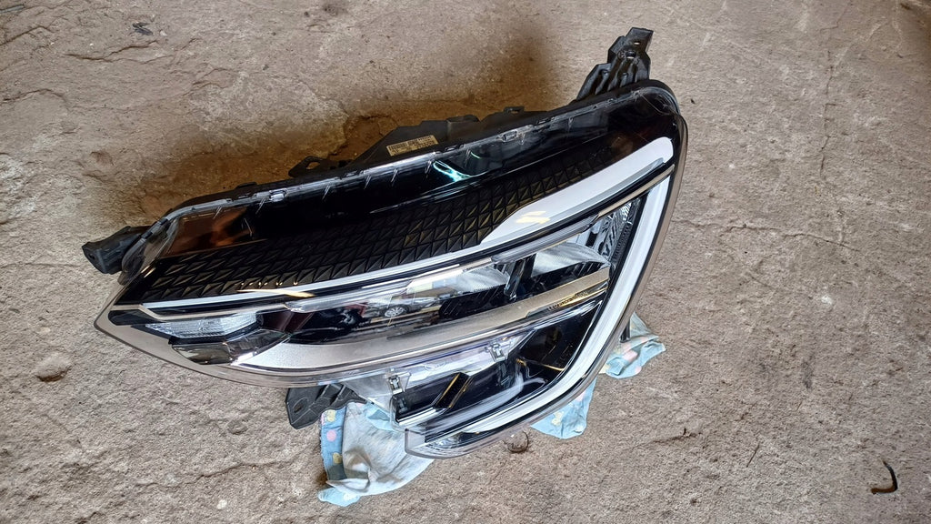 Frontscheinwerfer Renault Arkana 260602566R Links Scheinwerfer Headlight