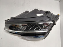 Laden Sie das Bild in den Galerie-Viewer, Frontscheinwerfer Skoda Karoq 57B941015D Links Scheinwerfer Headlight SCH8676381080zt