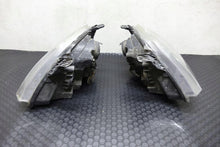 Laden Sie das Bild in den Galerie-Viewer, Frontscheinwerfer Opel Meriva A 13196027 Ein Satz Scheinwerfer Headlight SCH5662401036zw