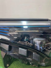 Laden Sie das Bild in den Galerie-Viewer, Frontscheinwerfer Mercedes-Benz Eqc A2939061201 Rechts Scheinwerfer Headlight SCH1613177924rv