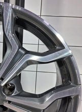 Laden Sie das Bild in den Galerie-Viewer, 1x Alufelge 19 Zoll 5x112 47ET Glanz Grau 8009759 BMW F48 Rim Wheel FEL6181026495pf