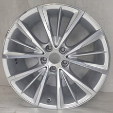 Load image into Gallery viewer, 1x Alufelge 18 Zoll 8.0" 5x112 30ET Glanz Silber 8074186 BMW 7 G11 G12 Rim Wheel FEL3191884285te