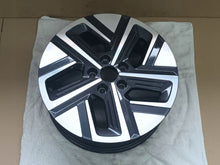 Load image into Gallery viewer, 1x Alufelge 17 Zoll 7.0" 5x114.3 50ET 52910-DD100 Hyundai Kona Rim Wheel FEL6230402682rg