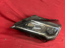 Laden Sie das Bild in den Galerie-Viewer, Frontscheinwerfer Opel Astra K B16 39047198 662588537 LED Links Headlight SCH3335830976vh