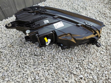 Laden Sie das Bild in den Galerie-Viewer, Frontscheinwerfer Mercedes-Benz Gle A1679068309 LED Rechts oder Links