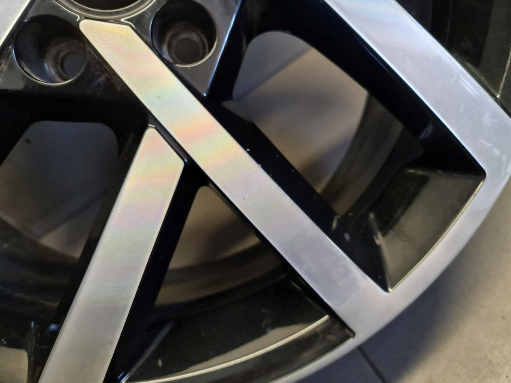 1x Alufelge 18 Zoll 7.5" 5x112 51ET Glanz Silber 5G0601025CP VW Golf Vii FEL6396950982hn