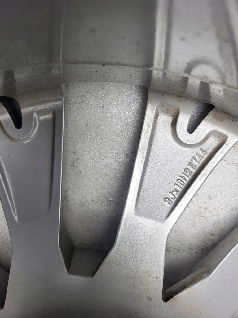 1x Alufelge 18 Zoll 8.0" 5x112 44ET 3V0601025AN Skoda Superb Iii Rim Wheel