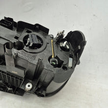 Laden Sie das Bild in den Galerie-Viewer, Frontscheinwerfer BMW X1 F48 7472250 Rechts Scheinwerfer Headlight SCH3461258864sq
