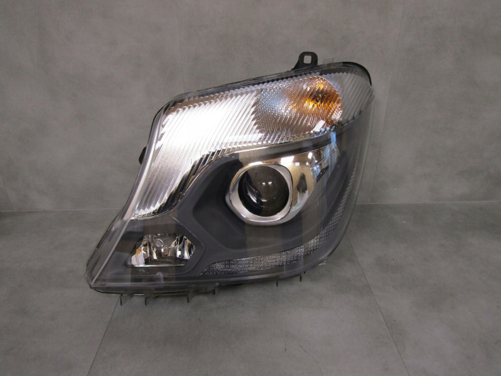 Frontscheinwerfer Mercedes-Benz Sprinter A9068206200 Xenon Links Headlight SCH2245847137mn