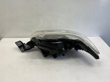 Laden Sie das Bild in den Galerie-Viewer, Frontscheinwerfer Toyota Hilux Rechts Scheinwerfer Headlight SCH8760258555zx