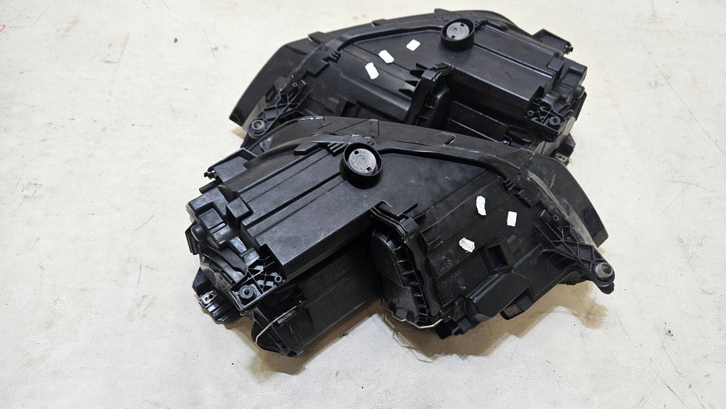 Frontscheinwerfer VW Golf VII Sportsvan 517941006B 517941005B Rechts oder Links SCH7977858207mg