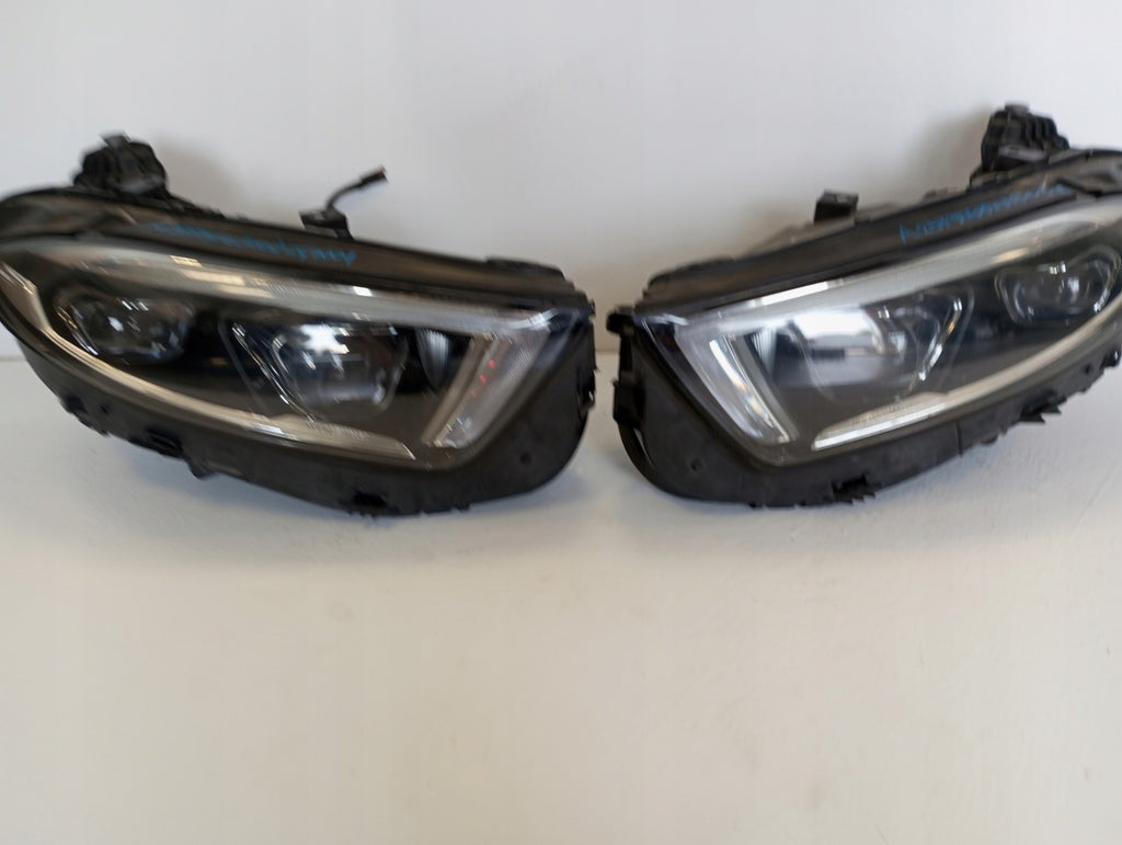 Frontscheinwerfer Mercedes-Benz Cls A2579068300 LED Rechts oder Links SCH1565968288gn