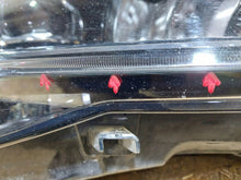 Laden Sie das Bild in den Galerie-Viewer, Frontscheinwerfer Skoda Superb I 3V1941016D Rechts Scheinwerfer Headlight SCH4198337859lw