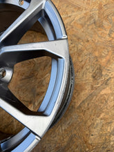 Laden Sie das Bild in den Galerie-Viewer, 1x Alufelge 17 Zoll 7.5" 5x112 30ET 6883518 BMW Rim Wheel FEL3879268566mb