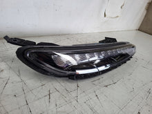 Laden Sie das Bild in den Galerie-Viewer, Frontscheinwerfer Hyundai Kona 92208-J9500 LED Rechts Scheinwerfer Headlight