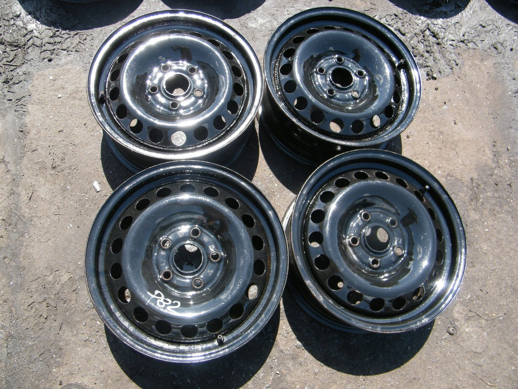 4x Alufelge 15 Zoll 6.0" 5x112 47ET Silber VW Caddy V Golf III Jetta VI Touran FEL4903834293hp