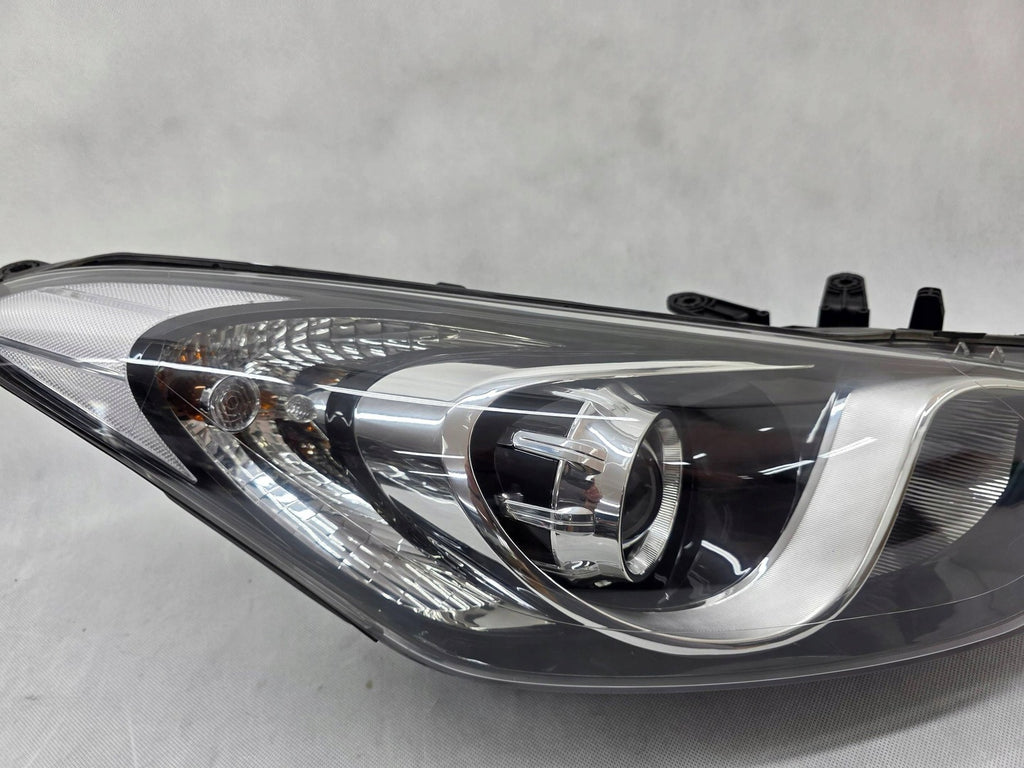 Frontscheinwerfer Hyundai I30 92102-A6020 Rechts Scheinwerfer Headlight SCH5623563264ll