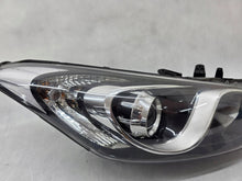 Laden Sie das Bild in den Galerie-Viewer, Frontscheinwerfer Hyundai I30 92102-A6020 Rechts Scheinwerfer Headlight SCH5623563264ll
