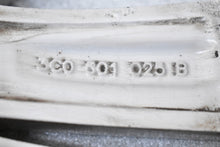 Laden Sie das Bild in den Galerie-Viewer, 1x Alufelge 16 Zoll 7.0" 5x112 45ET Glanz Silber 3C0601025B VW Passat Rim Wheel