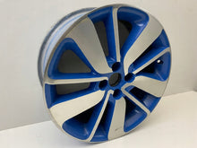 Laden Sie das Bild in den Galerie-Viewer, 1x Alufelge 17 Zoll 7.0&quot; 5x100 403006755R Renault Clio IV Twingo Rim Wheel