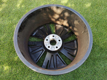 Load image into Gallery viewer, 1x Alufelge 19 Zoll 8.0" 5x112 45ET 5LA601025 Skoda Enyaq Rim Wheel FEL3219520171fj