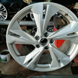 1x Alufelge 19 Zoll 8.0