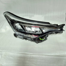 Laden Sie das Bild in den Galerie-Viewer, Frontscheinwerfer Toyota Chr C-Hr 81110-F4180 LED Rechts Scheinwerfer Headlight SCH2625474102bq