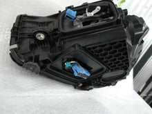Laden Sie das Bild in den Galerie-Viewer, Frontscheinwerfer Mercedes-Benz A2069068003 Full LED Rechts oder Links SCH6054118515ct