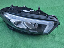 Laden Sie das Bild in den Galerie-Viewer, Frontscheinwerfer Mercedes-Benz W177 A1779064803 LED Rechts Headlight SCH4018421590pz