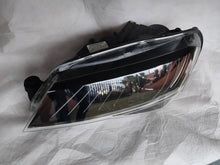 Laden Sie das Bild in den Galerie-Viewer, Frontscheinwerfer Skoda Superb III 3V1941015B Xenon Links Scheinwerfer Headlight