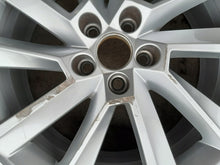 Load image into Gallery viewer, 1x Alufelge 17 Zoll 6.5" 5x100 40ET Glanz Silber 657601025 Skoda Scala Rim Wheel FEL3308781025vs