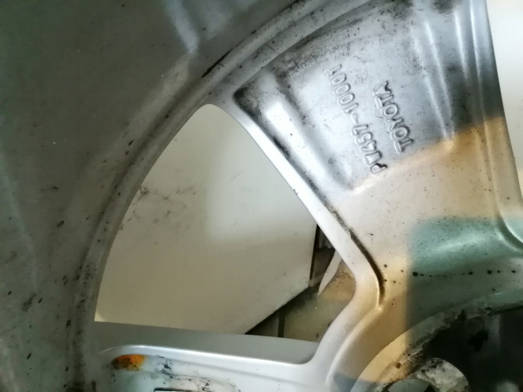 1x Alufelge 17 Zoll 6.5" 5x114.3 45ET Glanz Silber PW457-10001 Toyota X FEL6783025047rc