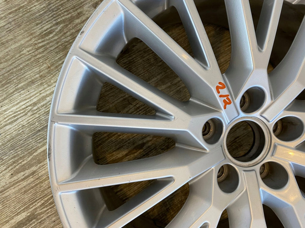 1x Alufelge 18 Zoll 8.5" 5x112 50ET Glanz Silber 8S0601025D Audi Tt Rim Wheel FEL4830282912vi