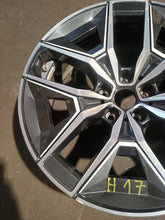 Load image into Gallery viewer, 1x Alufelge 19 Zoll 8.5" 5x112 29ET Glanz Schwarz 5A324E2 BMW 5 Rim Wheel FEL2501725778dy