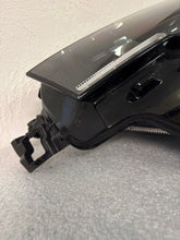 Laden Sie das Bild in den Galerie-Viewer, Frontscheinwerfer Audi Karoq 57B941035B Links Scheinwerfer Headlight SCH8379436864kb