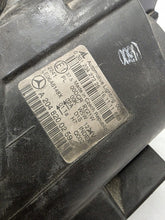 Laden Sie das Bild in den Galerie-Viewer, Frontscheinwerfer Mercedes-Benz W204 A2048200259 Xenon Rechts Headlight SCH4604061037ae