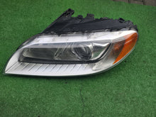 Laden Sie das Bild in den Galerie-Viewer, Frontscheinwerfer Volvo V70 S80 31383540 Links Scheinwerfer Headlight SCH5082499766kw