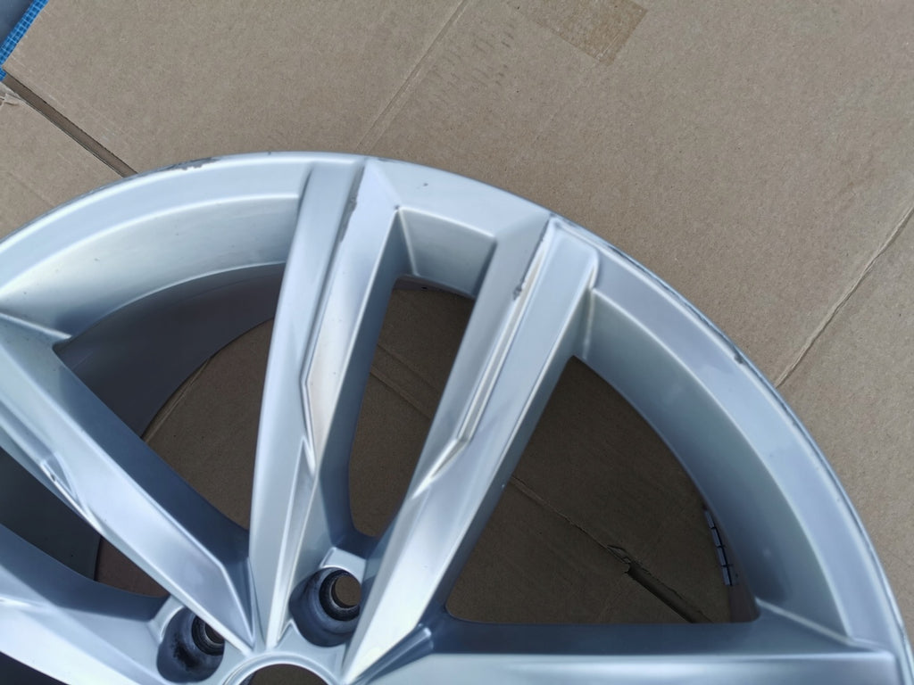 1x Alufelge 18 Zoll 8.0" 5x112 44ET Glanz Silber 3G0601025H VW Passat B8 FEL8716927484wg