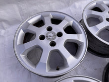 Load image into Gallery viewer, 4x Alufelge 15 Zoll 6.0" 4x100 49ET Glanz Silber 24407168 Opel Astra Corsa FEL7375405685db