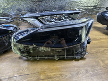 Load image into Gallery viewer, Frontscheinwerfer Toyota Yaris Cross OD-310 Links Scheinwerfer Headlight SCH8350993136rs
