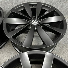 Load image into Gallery viewer, 4x Alufelge 19 Zoll 8.0" 5x112 41ET Glanz Silber 1K8601025C VW Scirocco Passat FEL5277274442tt
