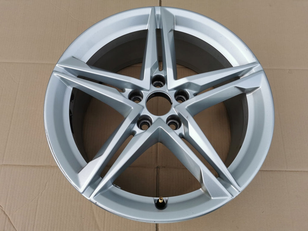 1x Alufelge 18 Zoll 8.0" 5x112 40ET Glanz Silber 8W0601025EC Audi A4 B9