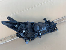 Laden Sie das Bild in den Galerie-Viewer, Frontscheinwerfer Mazda 3 B45A-51040 Links Scheinwerfer Headlight SCH5200878783ex